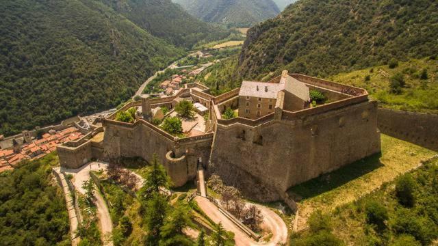 Maison Les Ramparts Villefranche-de-Conflent Buitenkant foto