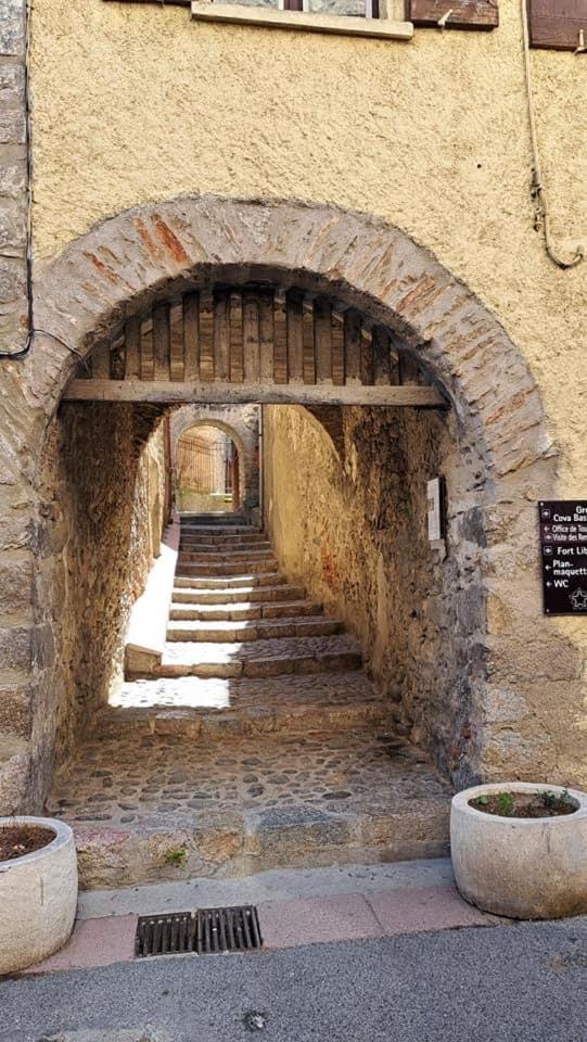 Maison Les Ramparts Villefranche-de-Conflent Buitenkant foto