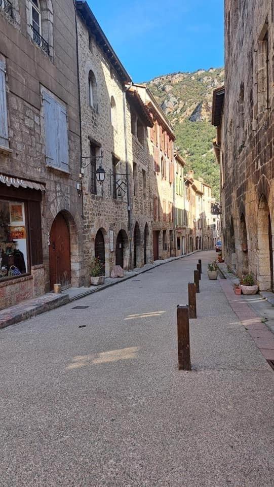 Maison Les Ramparts Villefranche-de-Conflent Buitenkant foto